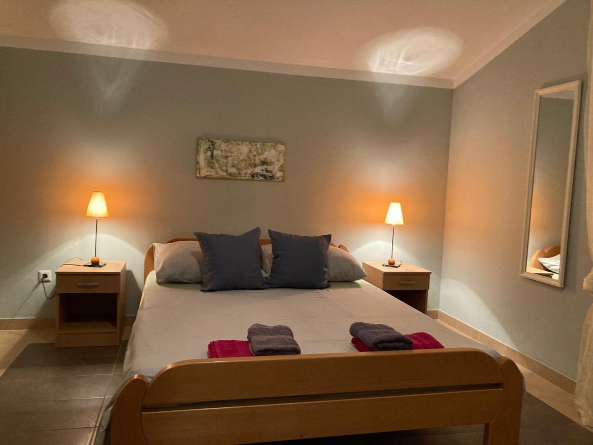 Guest House Adria Дуги Рат Екстериор снимка