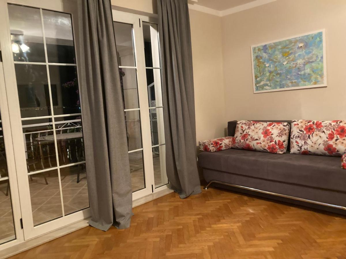 Guest House Adria Дуги Рат Екстериор снимка