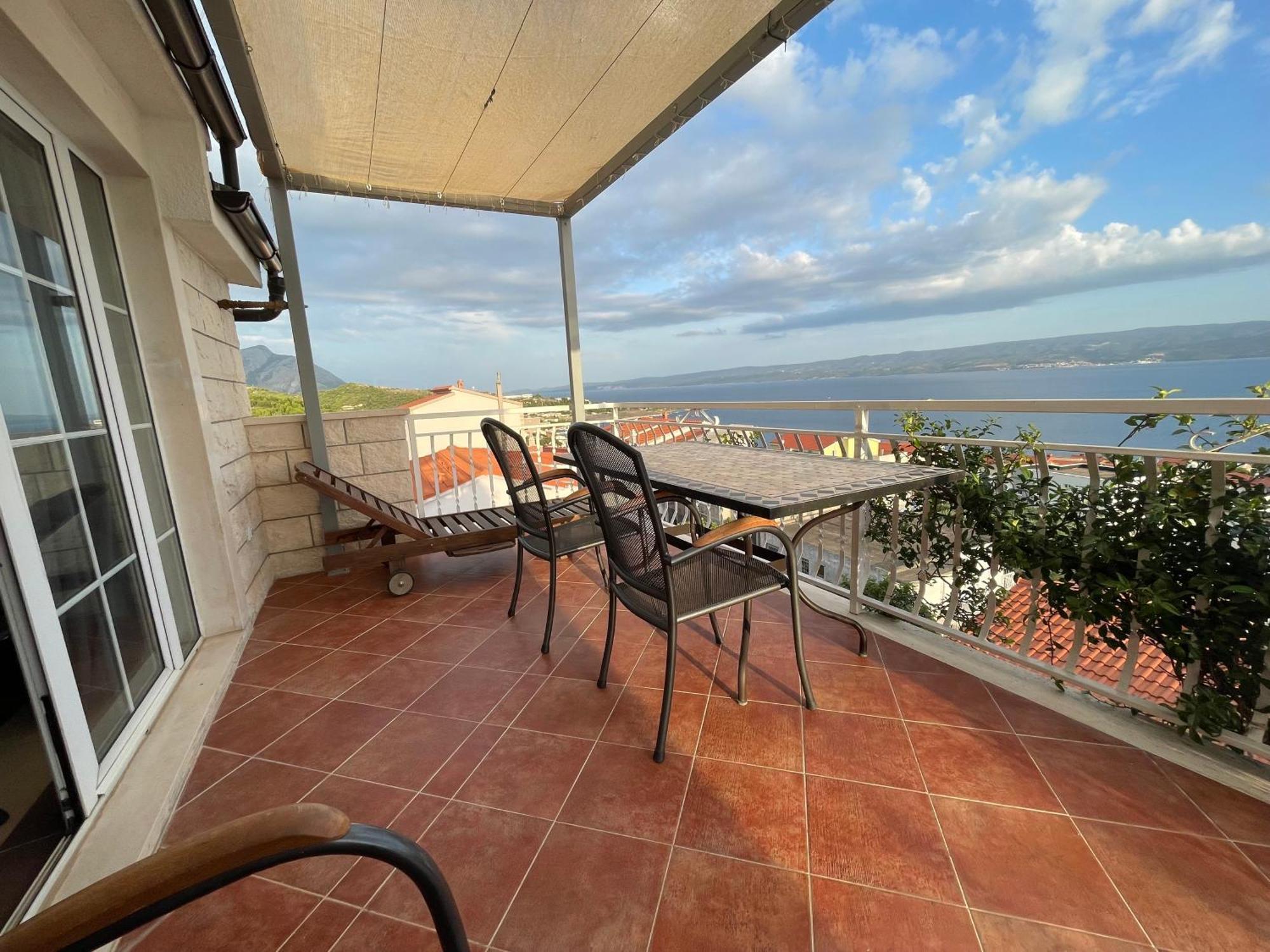 Guest House Adria Дуги Рат Екстериор снимка