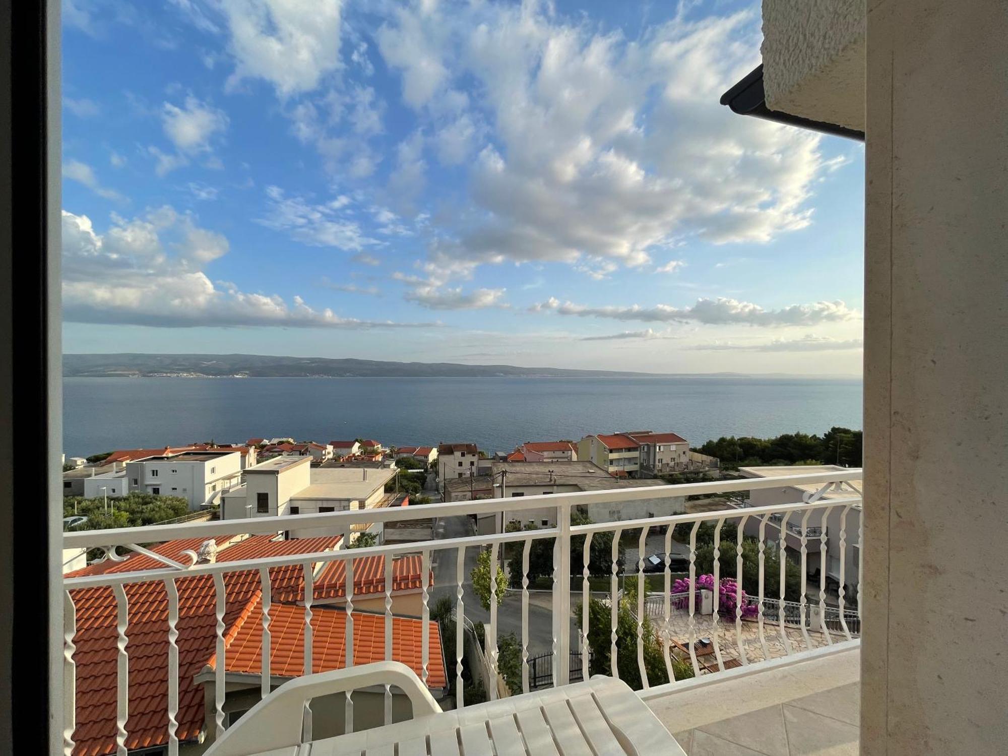 Guest House Adria Дуги Рат Екстериор снимка